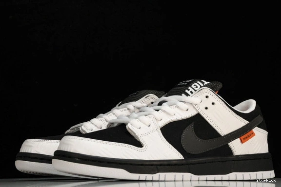  x Dunk Low SB FD2629-100 Nike Tightbooth 0724